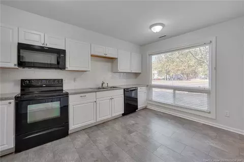 Kitchen - 1304 Seaton Rd #17, Durham, NC 27713 photo 2 of 2