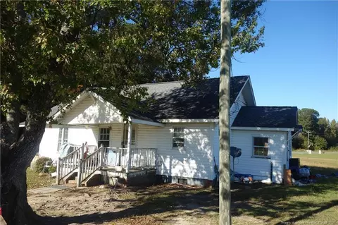5375 Wiregrass Rd, Orrum, NC 28369 photo 2