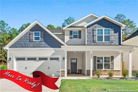 806 Union St, Raeford, NC 28376