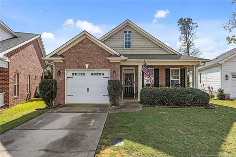837 Falling Creek Ln, Fayetteville, NC 28304