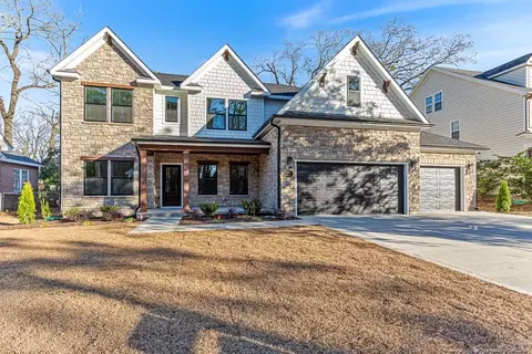215 Devane St, Fayetteville, NC 28305