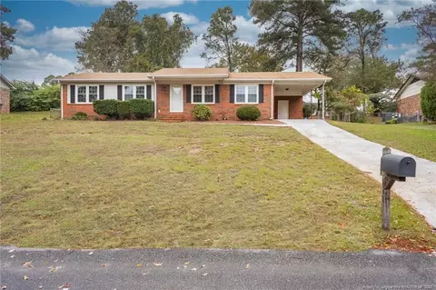 920 Carnegie Dr, Fayetteville, NC 28311