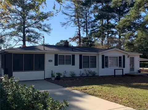 5638 Franklin St, Hope Mills, NC 28348