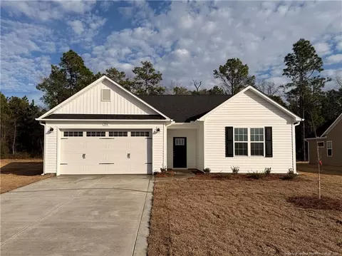 354 Sacksonia St, Raeford, NC 28376