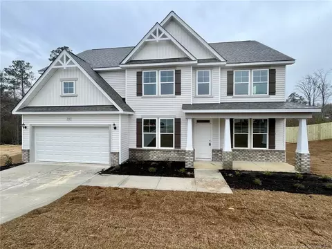 594 Southerland Peak Dr, Raeford, NC 28376
