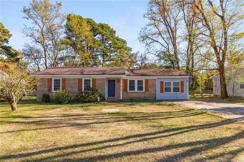 6493 Portsmouth Dr, Fayetteville, NC 28314