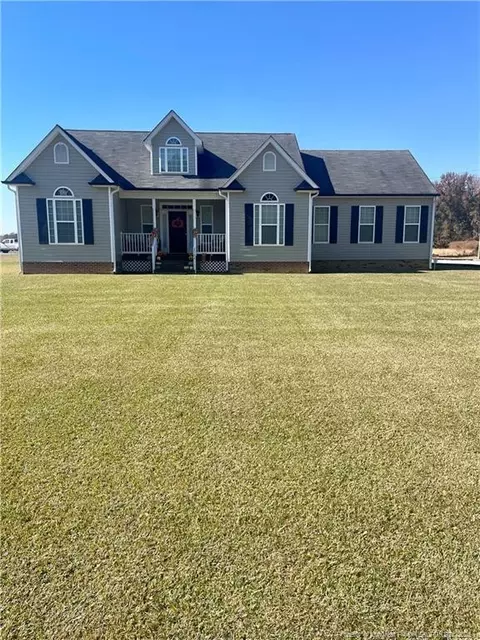 2784 Sivertsen Rd, Autryville, NC 28318