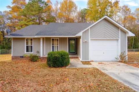6419 Green Meadow Rd, Fayetteville, NC 28304
