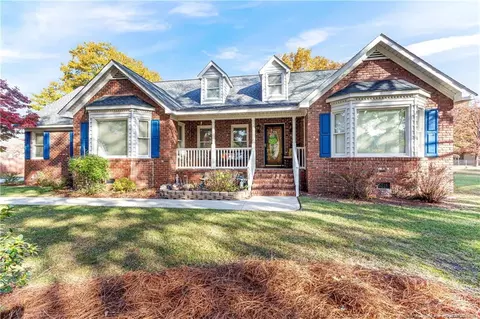 5428 Kentucky Ln, Hope Mills, NC 28348