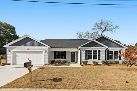1510 Deal St, Fayetteville, NC 28306
