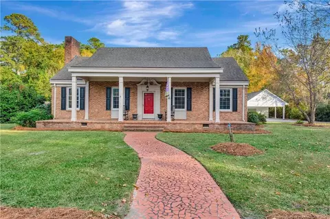 704 Barker Ten Mile Rd, Lumberton, NC 28358