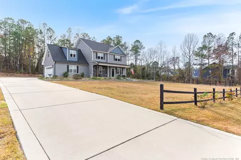 125 Navaho Trl, Sanford, NC 27332