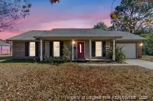 1033 Oakstone Dr, Fayetteville, NC 28314