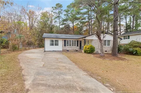 619 Bessemer Cir, Fayetteville, NC 28301