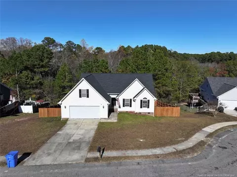 7708 Redwood Ave, Fayetteville, NC 28314