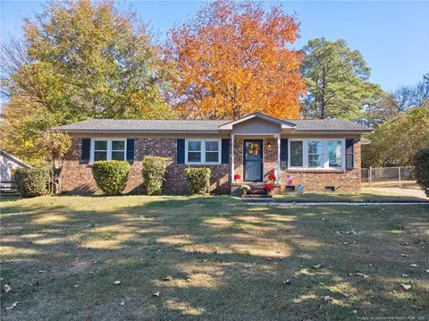 284 Channing Dr, Fayetteville, NC 28303