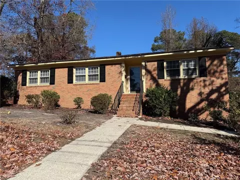 1916 Spruce St, Fayetteville, NC 28303