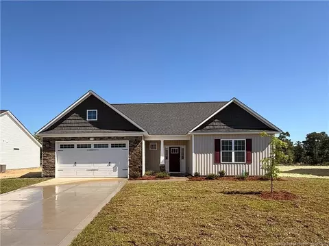 313 Crowville St, Raeford, NC 28376