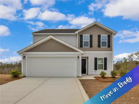 2145 Purebred Cir, Hope Mills, NC 28348