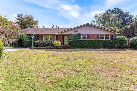 3517 Madison Ave, Fayetteville, NC 28304