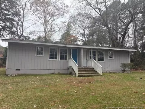 303 Bonnie St, Fayetteville, NC 28303
