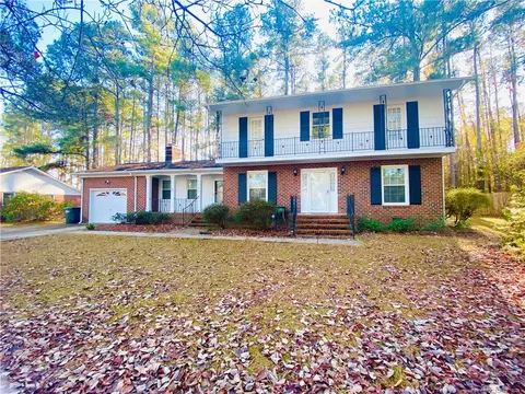 5729 Dobson Dr, Fayetteville, NC 28311