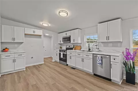 6017 Paddy Hollow Ct, Fayetteville, NC 28312