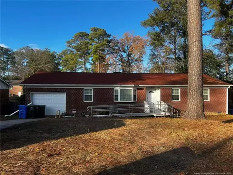 507 Warmsprings Dr, Fayetteville, NC 28303