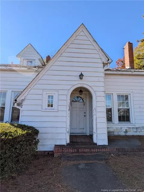 707 W Cumberland St, Dunn, NC 28334