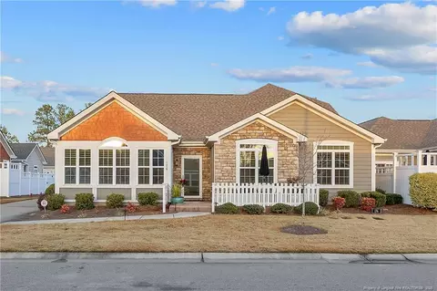 176 Nandina Ct, Fayetteville, NC 28311