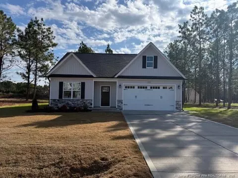 152 N Rabbit Run Dr, Smithfield, NC 27577