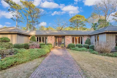 2003 Pinewood Ter, Fayetteville, NC 28304