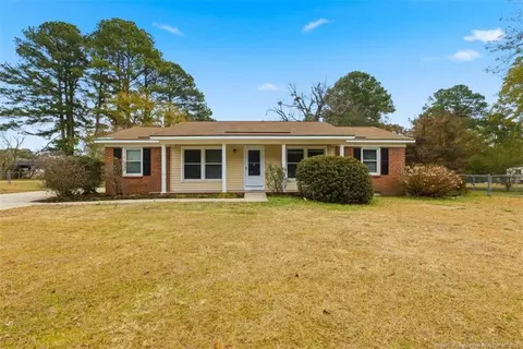 1109 Strickland Bridge Rd, Fayetteville, NC 28304
