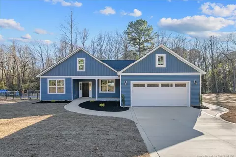 140 Mcneill St, Hope Mills, NC 28348