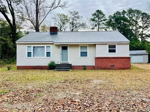 405 S Austin St S, Maxton, NC 28364