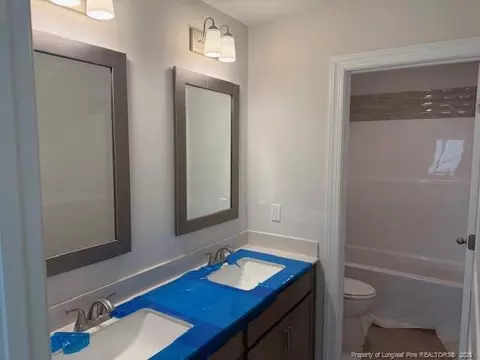 Bath - 139 N Rabbit Run Dr, Smithfield, NC 27577 photo 2 of 2