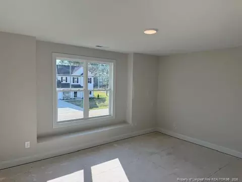 Bedroom - 139 N Rabbit Run Dr, Smithfield, NC 27577 photo 2 of 3