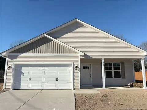 1421 Mack St, Spring Lake, NC 28390