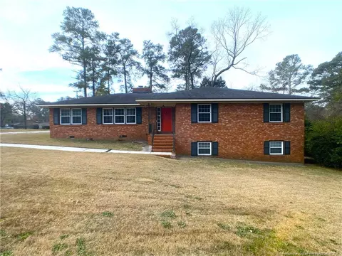 2405 Morganton Rd, Fayetteville, NC 28303