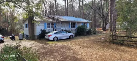 1813 Lee Britt Rd, Lumberton, NC 28358