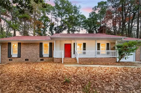1607 Hickory Ridge Ct, Fayetteville, NC 28304