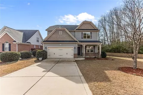 6711 Carloway Dr, Fayetteville, NC 28304