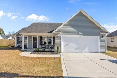 153 Magnolia St, Parkton, NC 28371