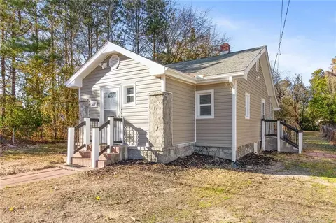 511 Eva Cir, Spring Lake, NC 28390