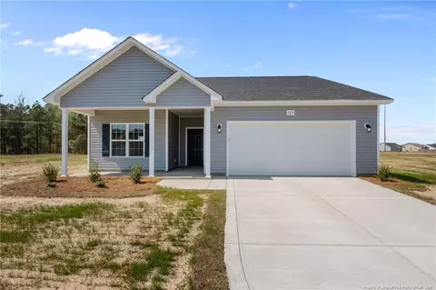 103 Orchard Ln, Parkton, NC 28371