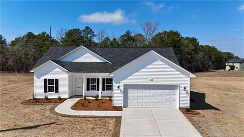 83 Orchard Ln, Parkton, NC 28371