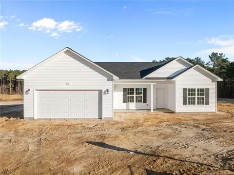 52 Orchard Ln, Parkton, NC 28371