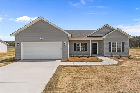 90 Orchard Ln, Parkton, NC 28371