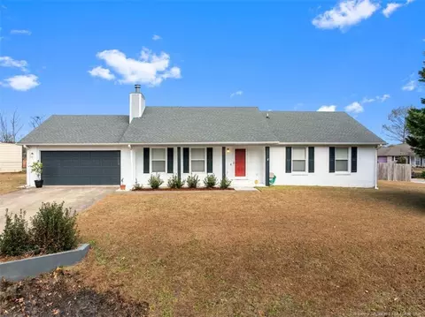 410 Woodberry Cir, Raeford, NC 28376