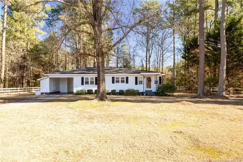 2907 Siversten Rd, Autryville, NC 28318
